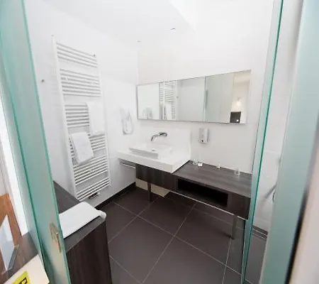 Logis Relais De 3* Венсе