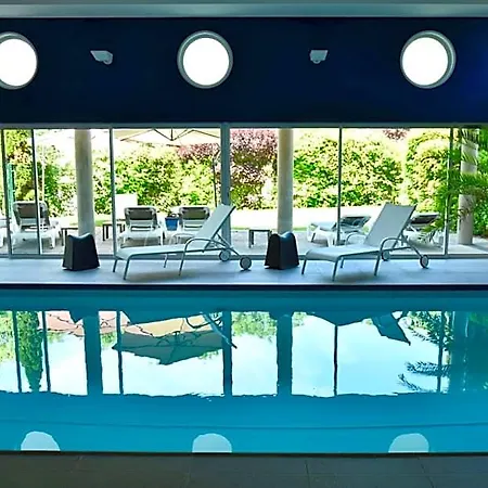 Hotel Logis Relais De Vincey