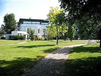 Boutique Relais De 3* Vincey