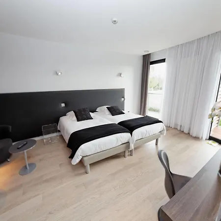 Logis Relais De מלון 3*