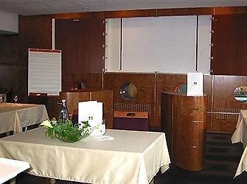 Hotel Logis Relais De Vincey